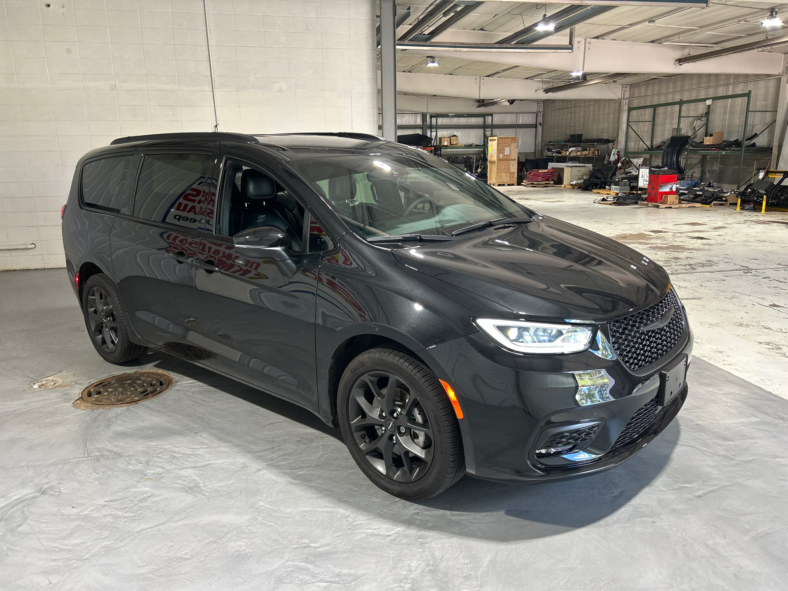 2023 Chrysler Pacifica Touring L 7