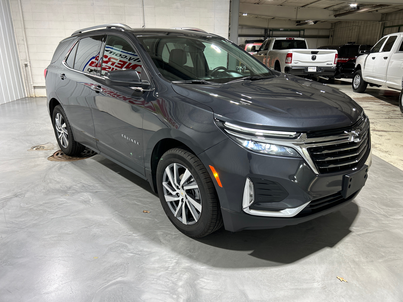 2022 Chevrolet Equinox Premier 7