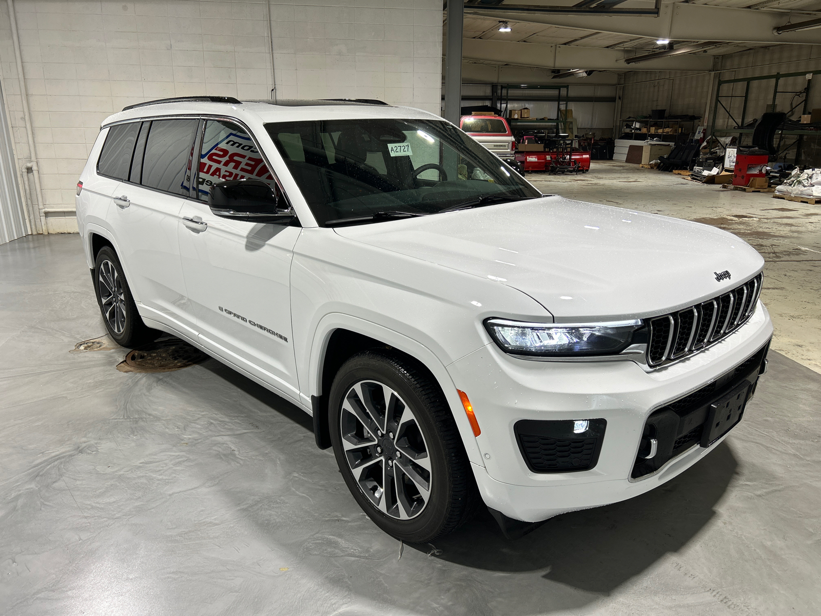 2023 Jeep Grand Cherokee L Overland 7