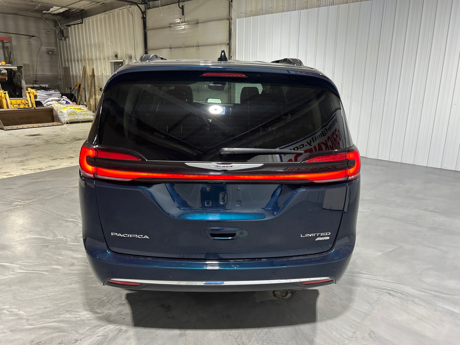 2023 Chrysler Pacifica Limited 4