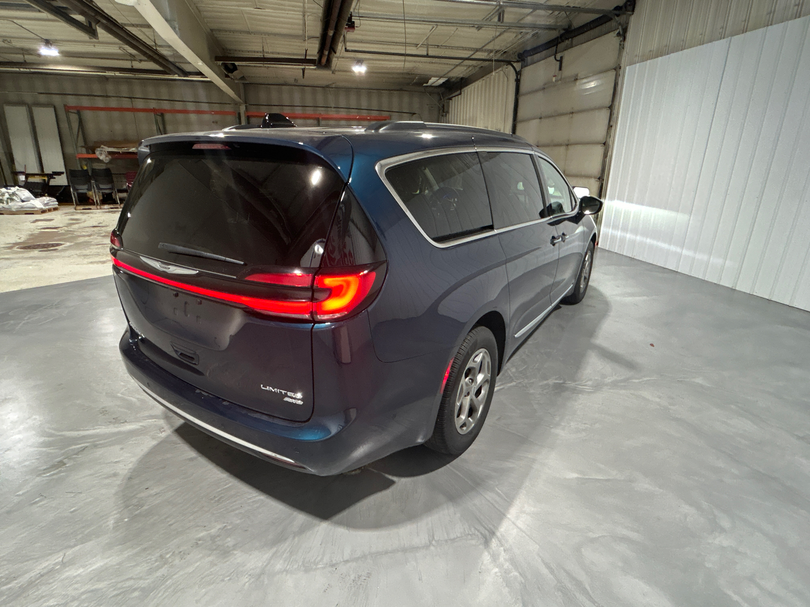 2023 Chrysler Pacifica Limited 5