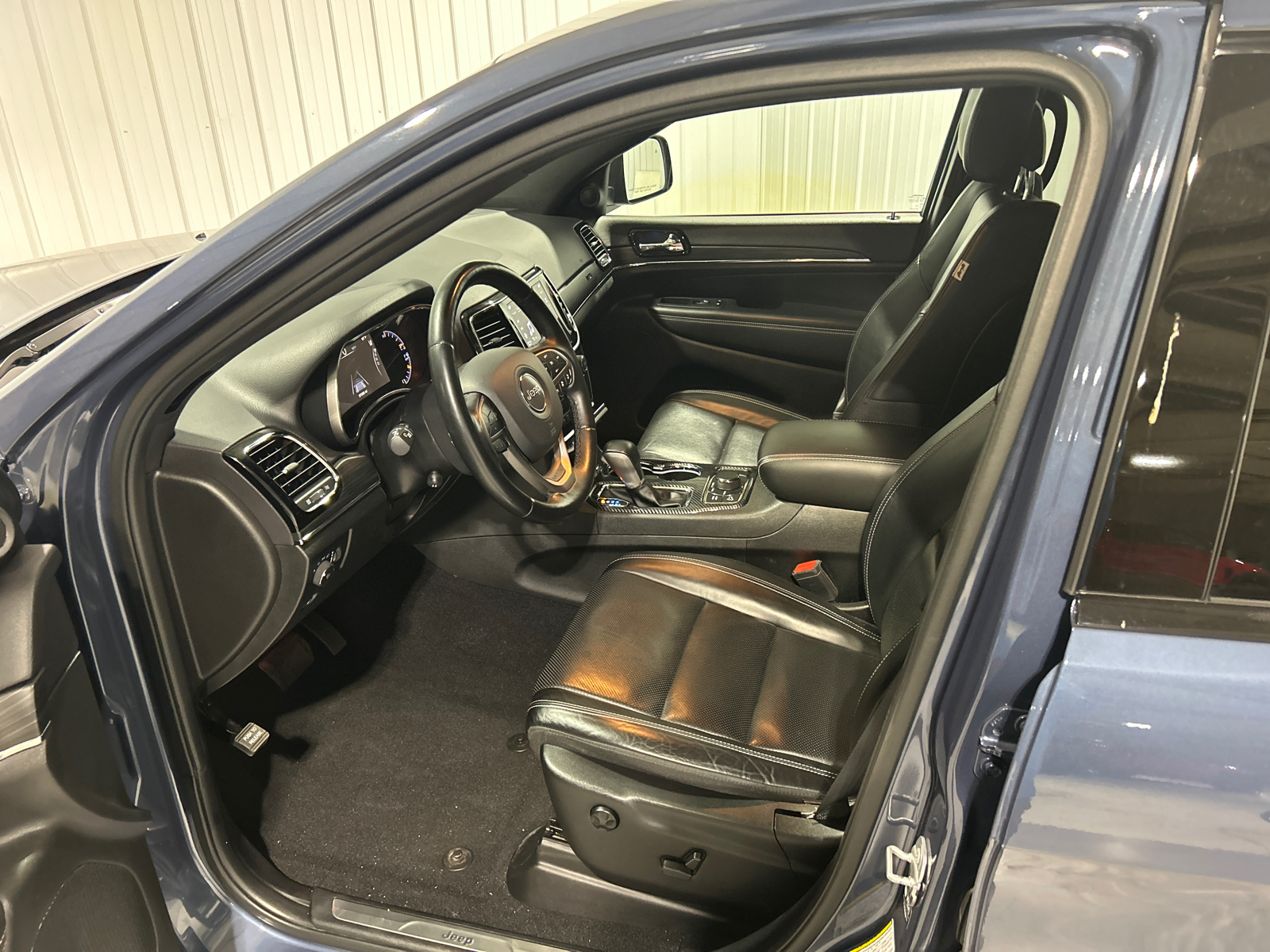 2021 Jeep Grand Cherokee 80th Anniversary 17