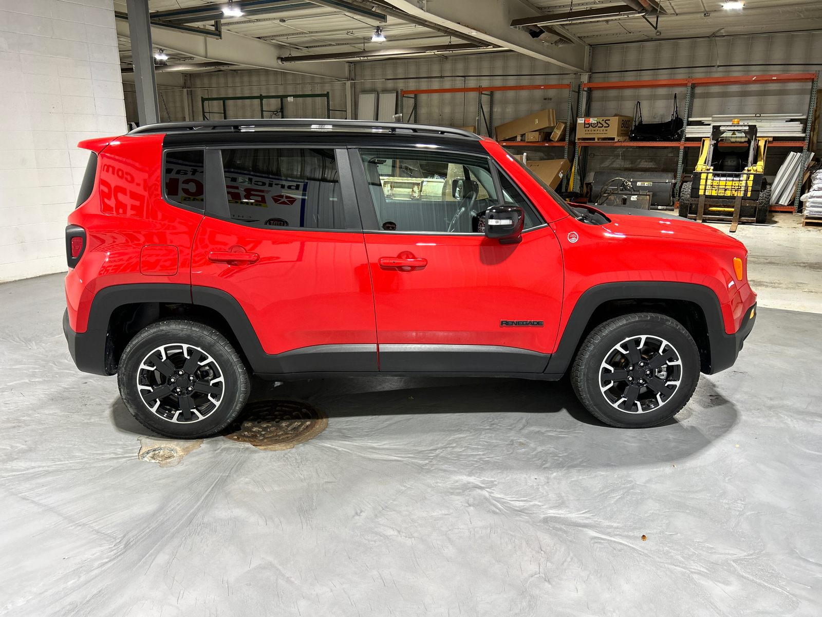 2023 Jeep Renegade Trailhawk 6