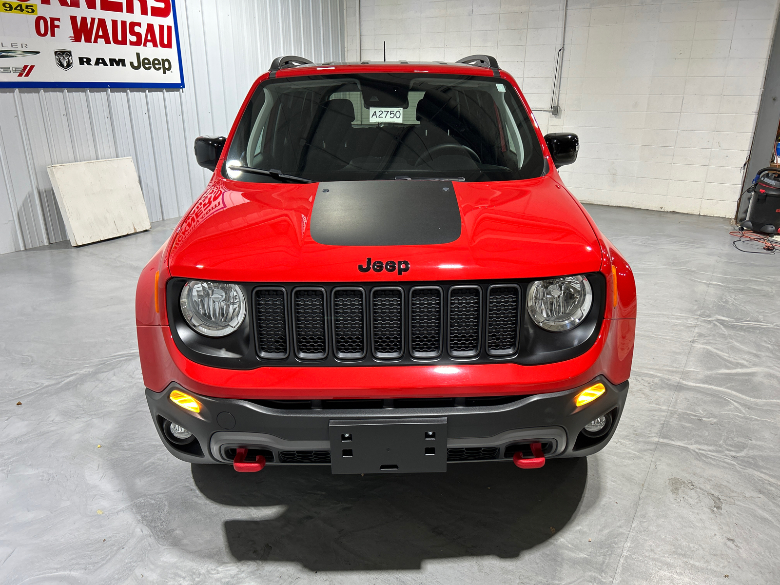 2023 Jeep Renegade Trailhawk 8