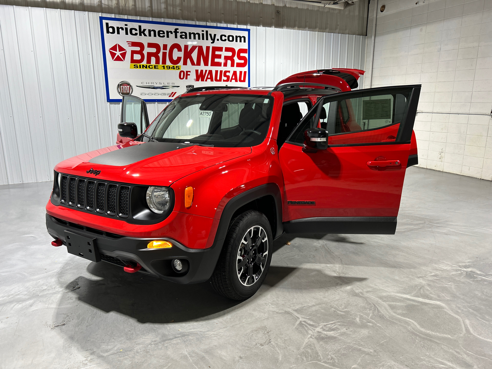 2023 Jeep Renegade Trailhawk 12