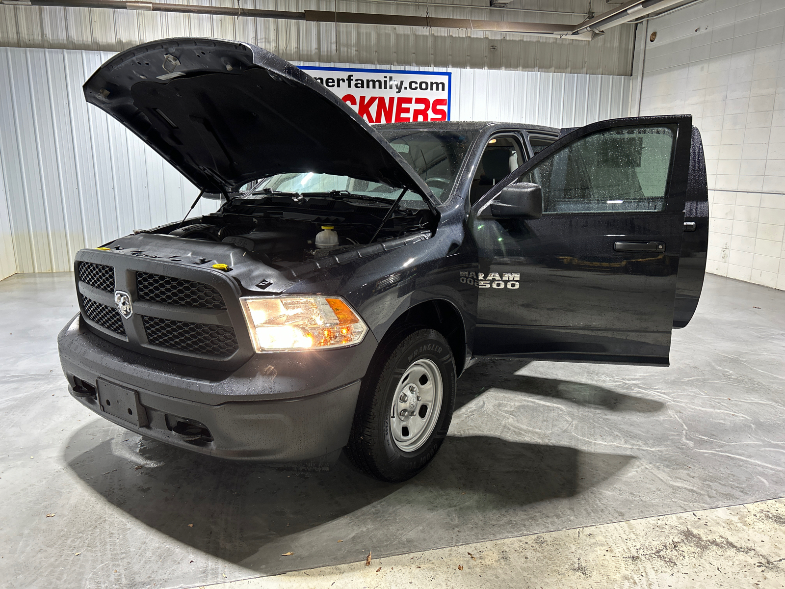 2018 Ram 1500 Tradesman 11