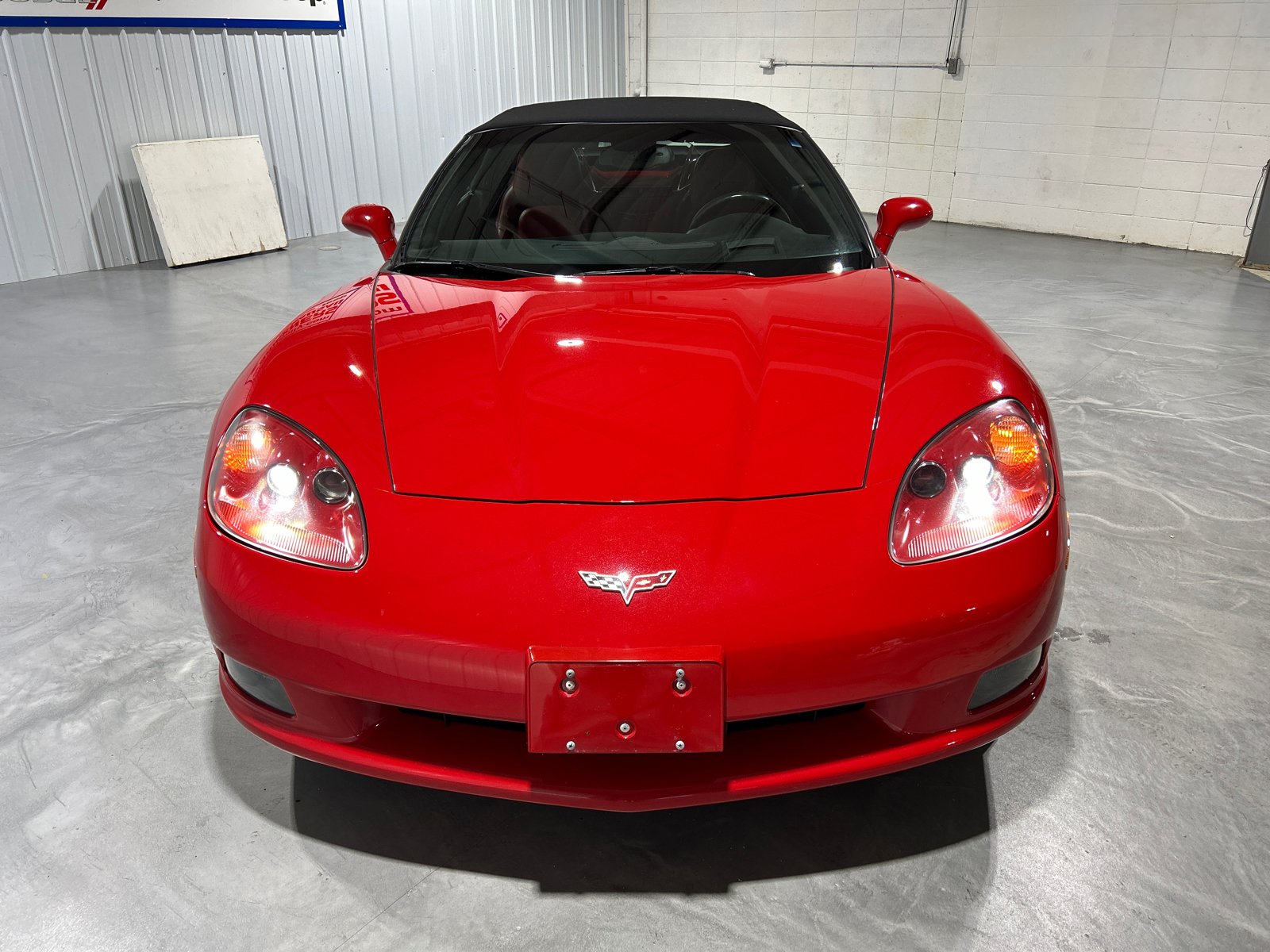 2005 Chevrolet Corvette Base 8