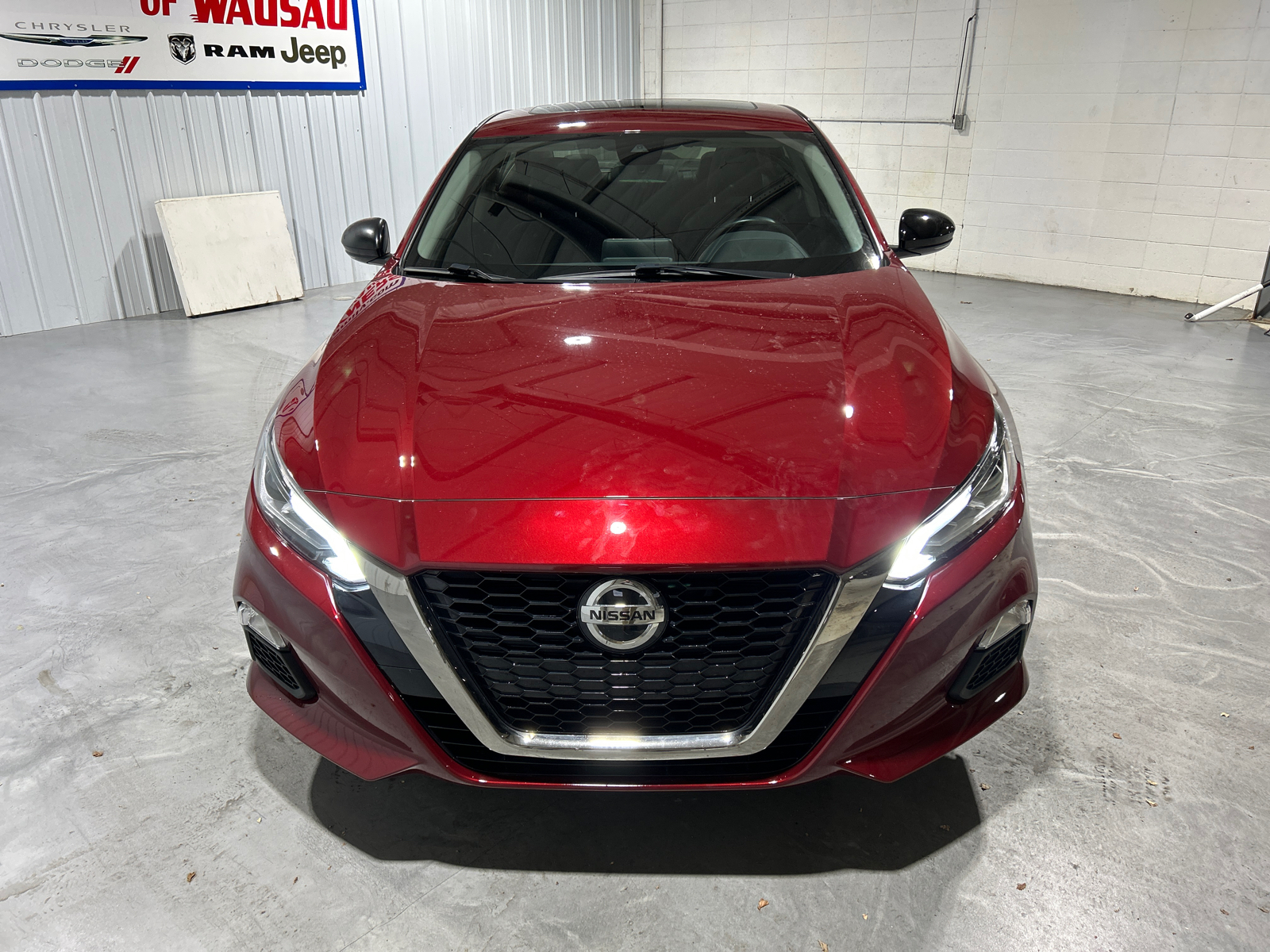 2021 Nissan Altima 2.5 SR 8