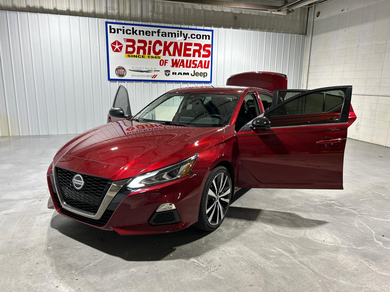 2021 Nissan Altima 2.5 SR 12