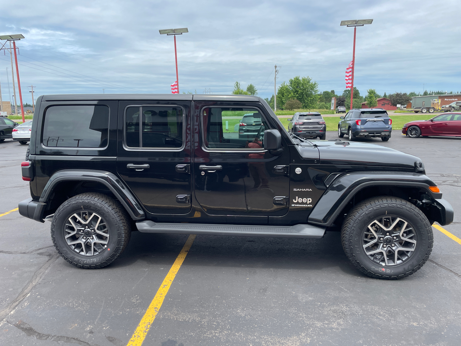 2024 Jeep Wrangler Sahara 9