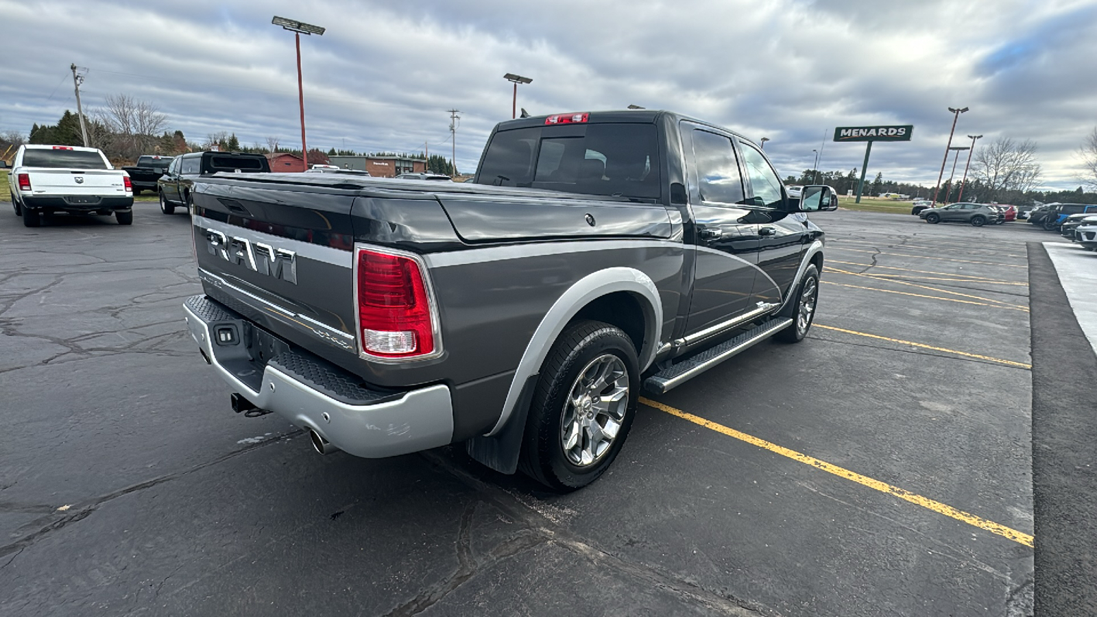 2017 Ram 1500 Limited Crew 4x4 11