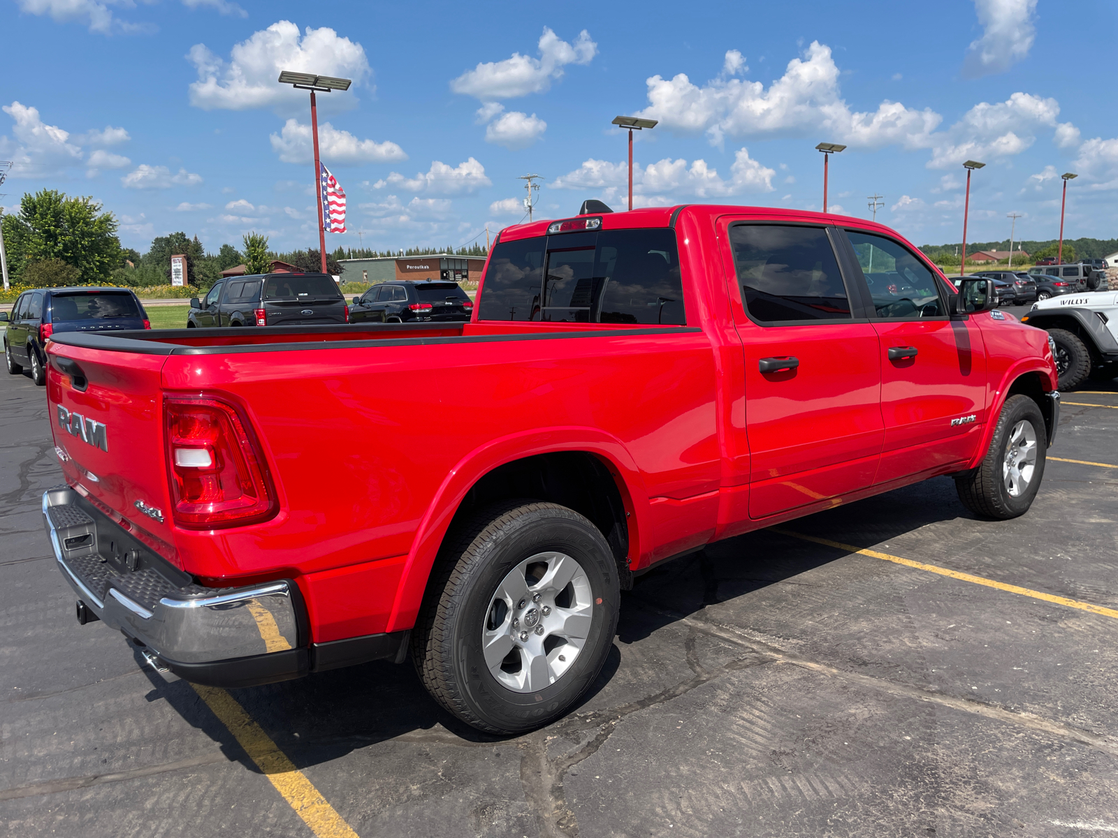 2025 Ram 1500 Big Horn Crew 4x4 64 bed 8