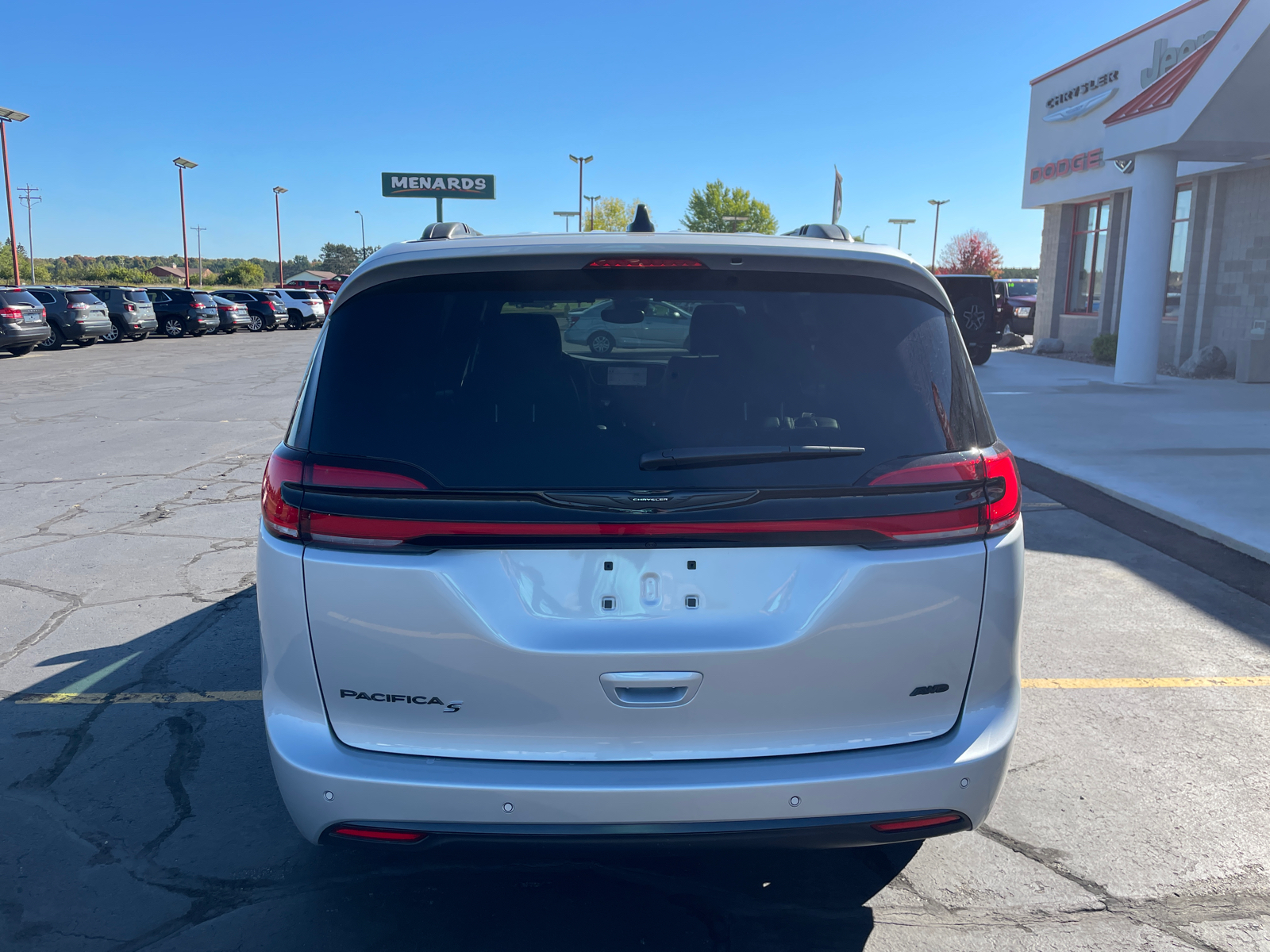 2024 Chrysler Pacifica Touring L 6