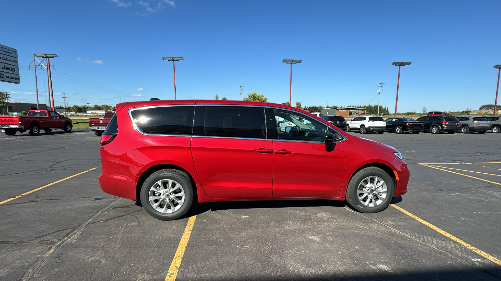 2024 Chrysler Pacifica Touring L 7