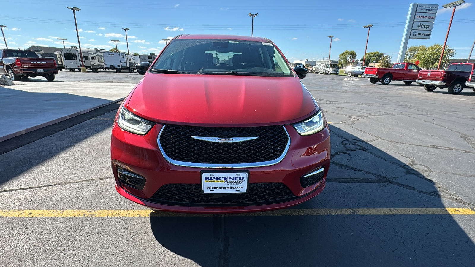 2024 Chrysler Pacifica Touring L 8