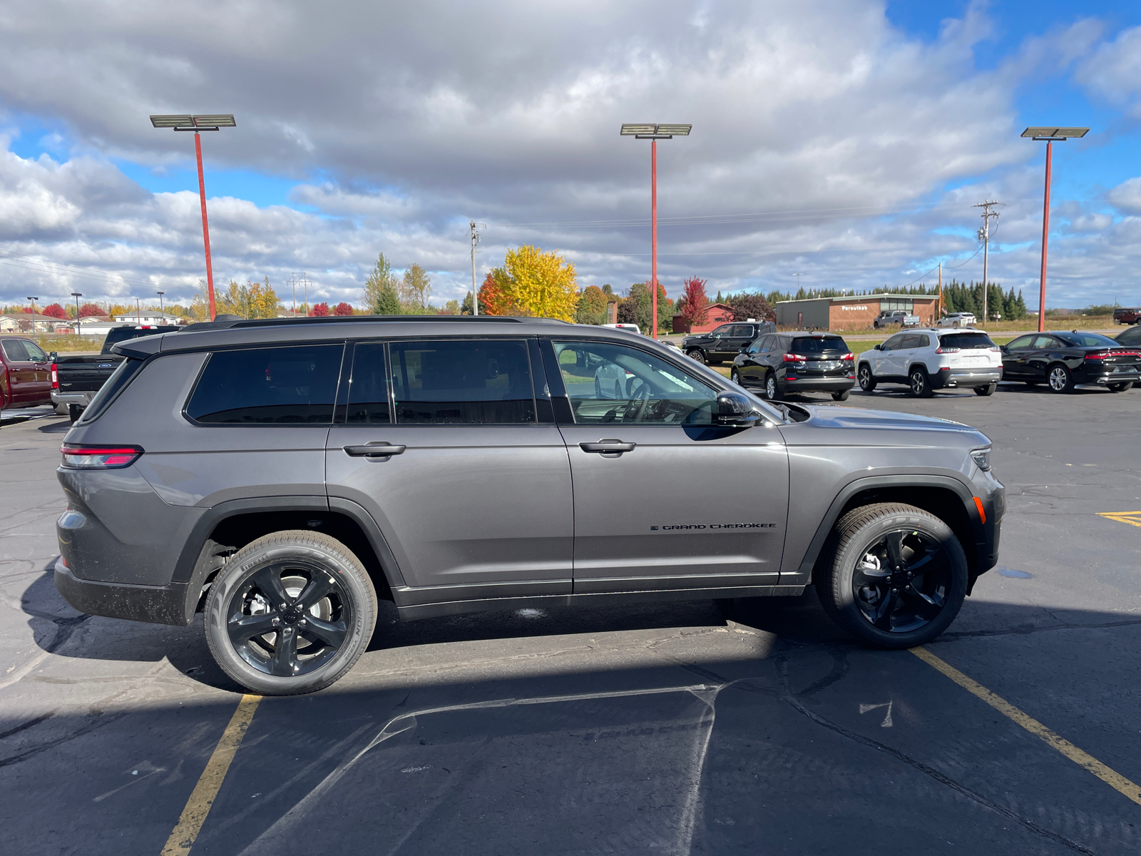 2025 Jeep Grand Cherokee L Limited 9