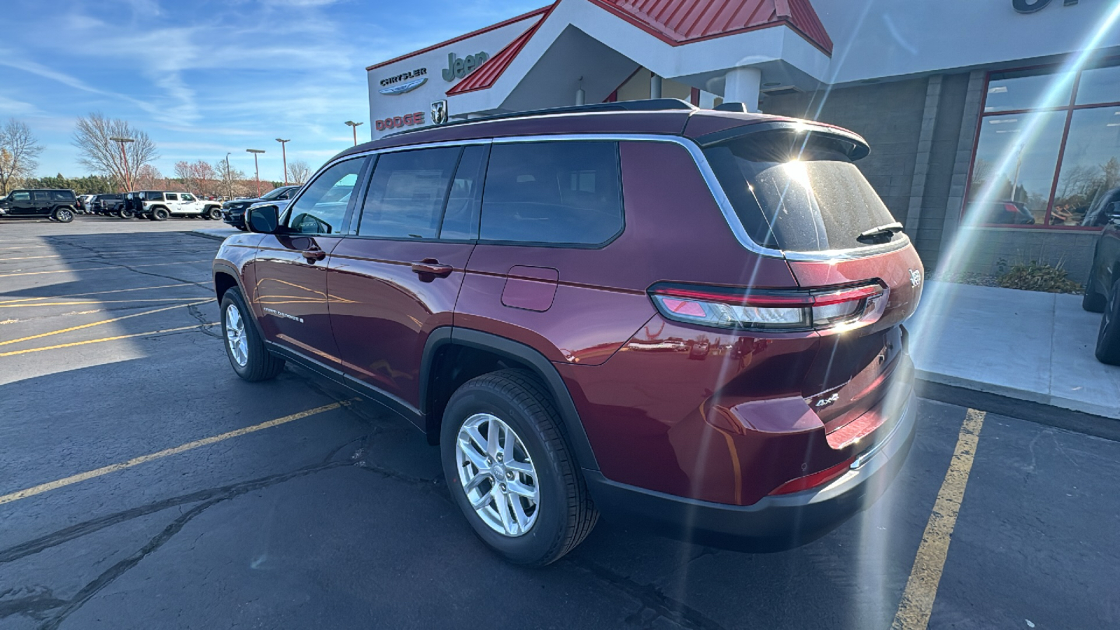 2025 Jeep Grand Cherokee L Laredo 4