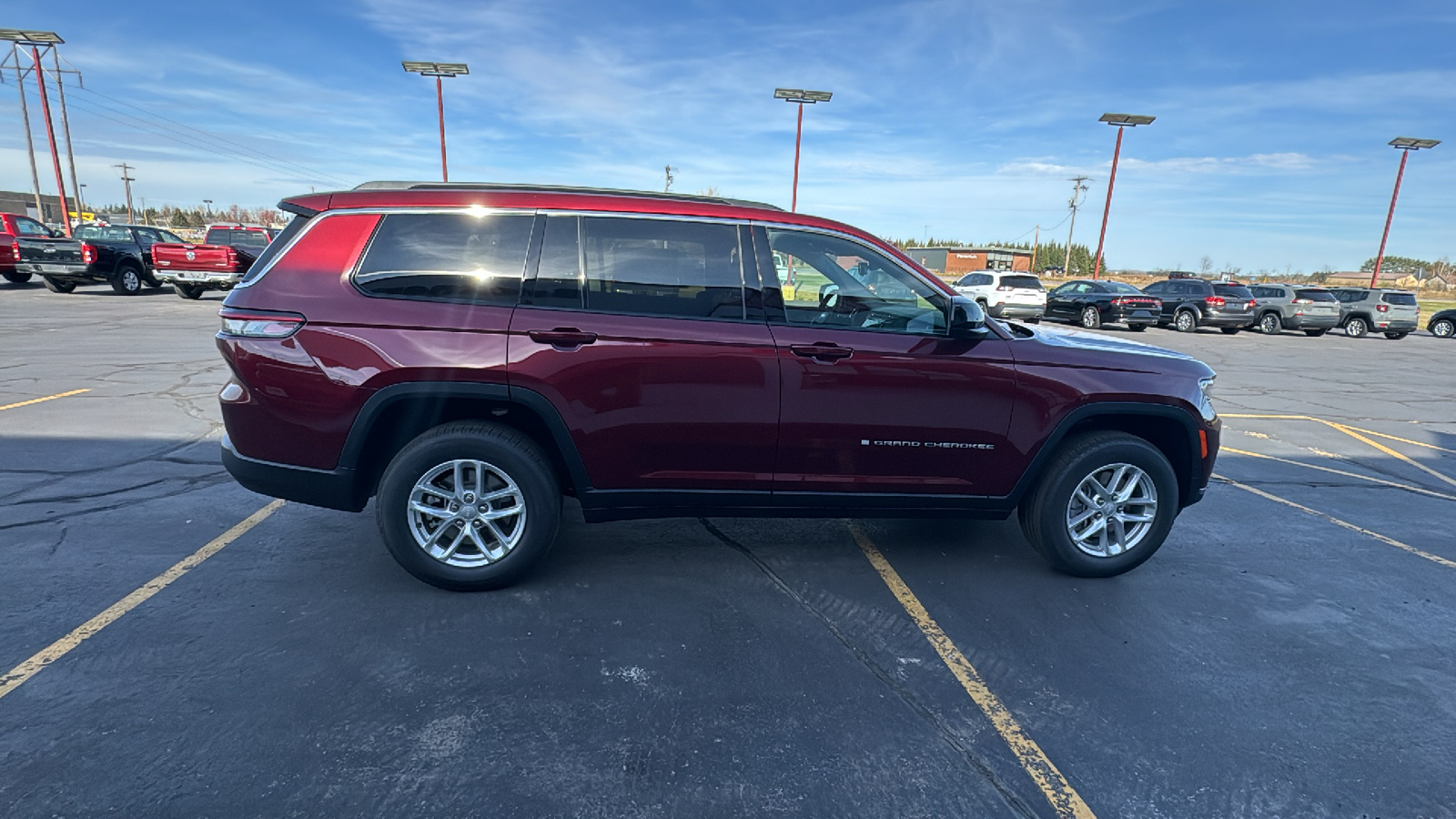 2025 Jeep Grand Cherokee L Laredo 8