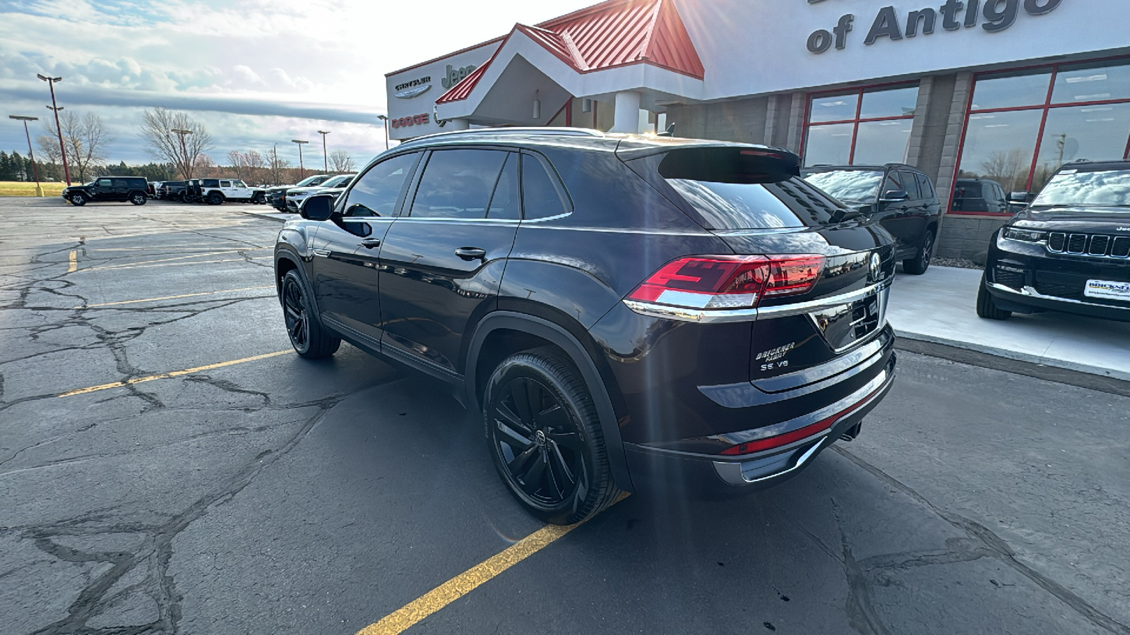 2022 Volkswagen Atlas Cross Sport 3.6L V6 SE w/Technology AWD 4