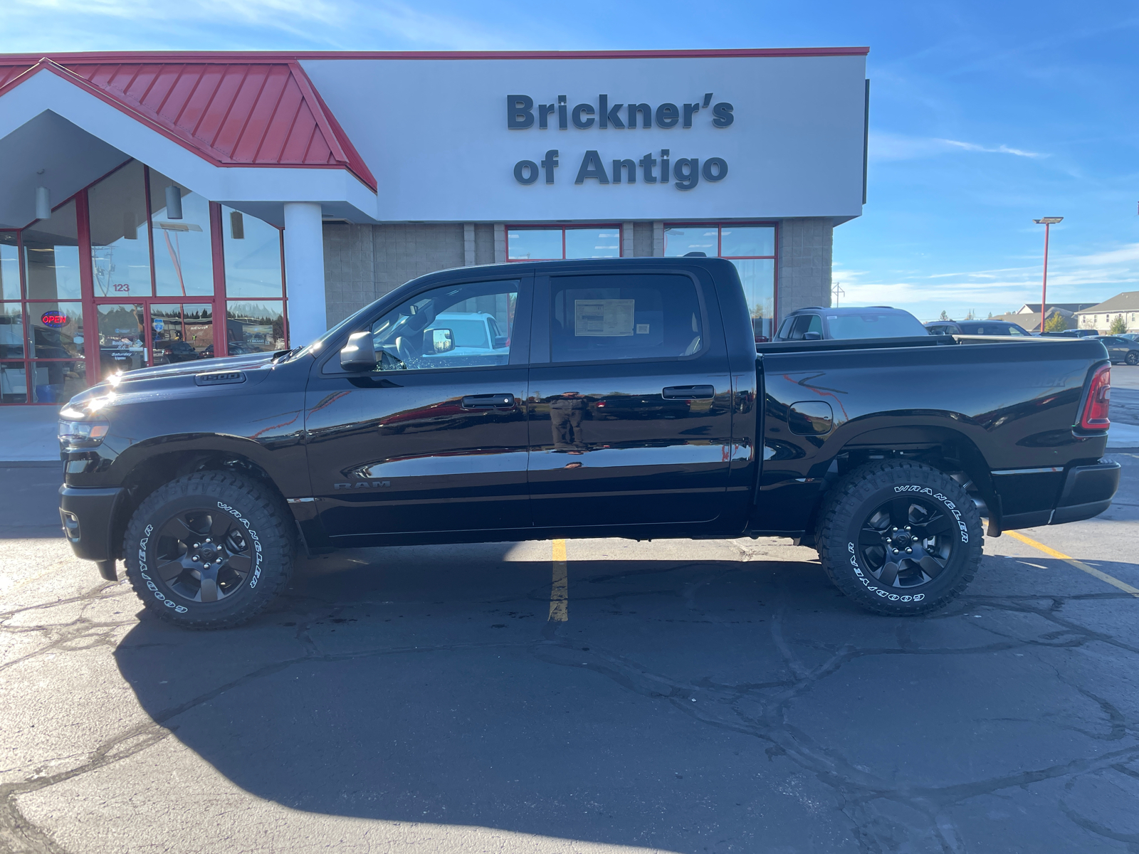 2025 Ram 1500 Warlock Crew 4x4 4