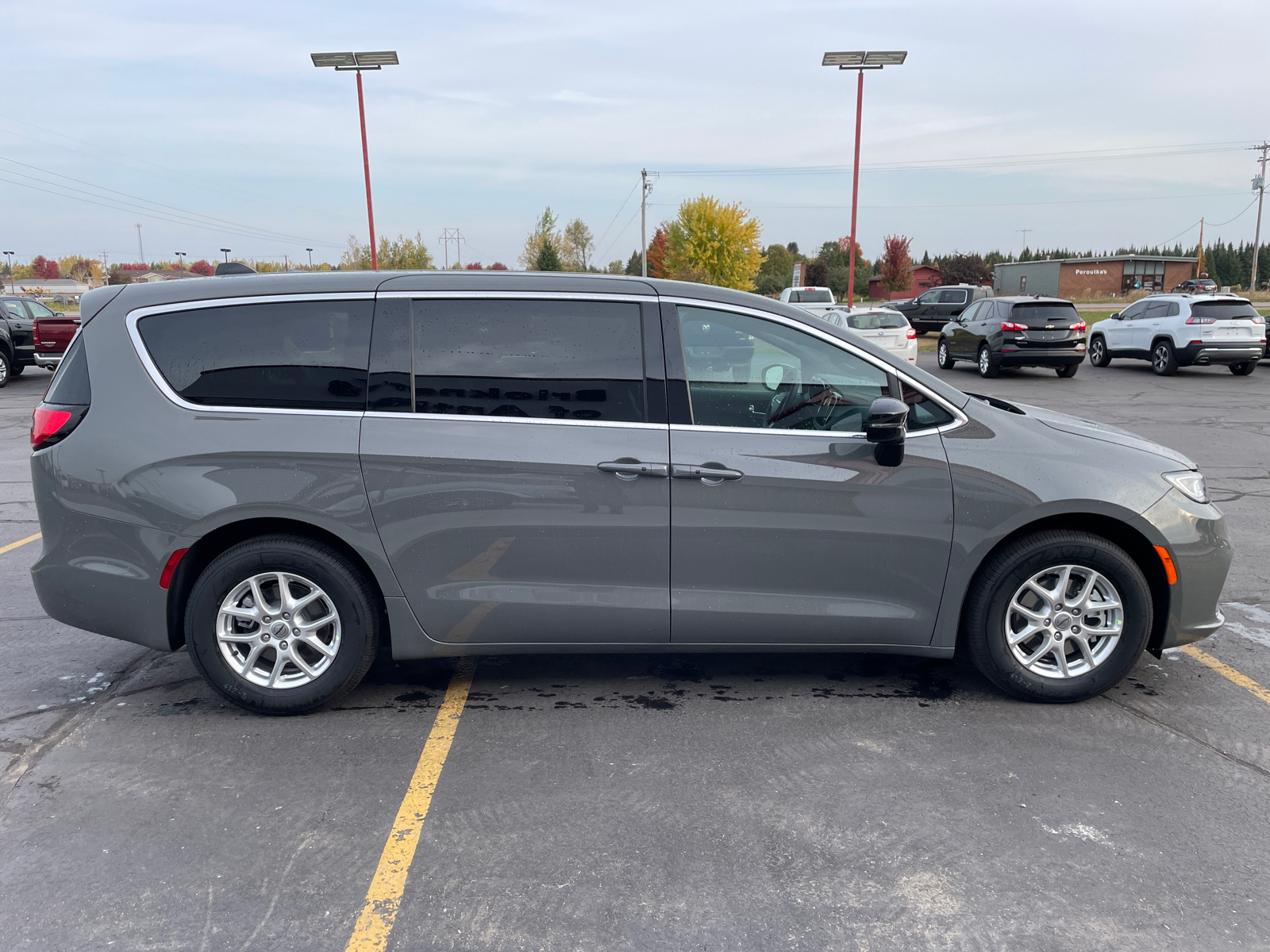 2025 Chrysler Pacifica Select FWD 8