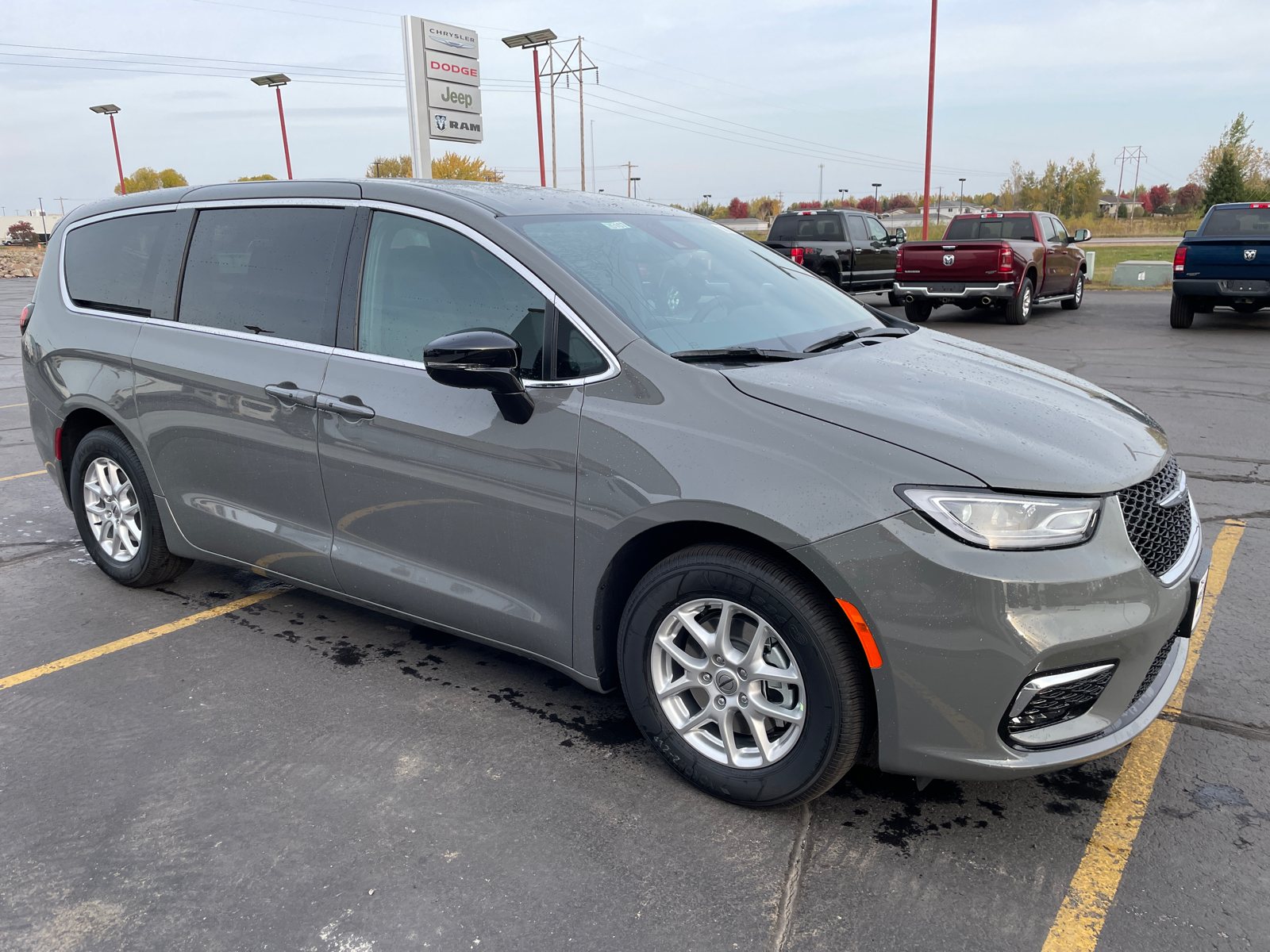 2025 Chrysler Pacifica Select FWD 9