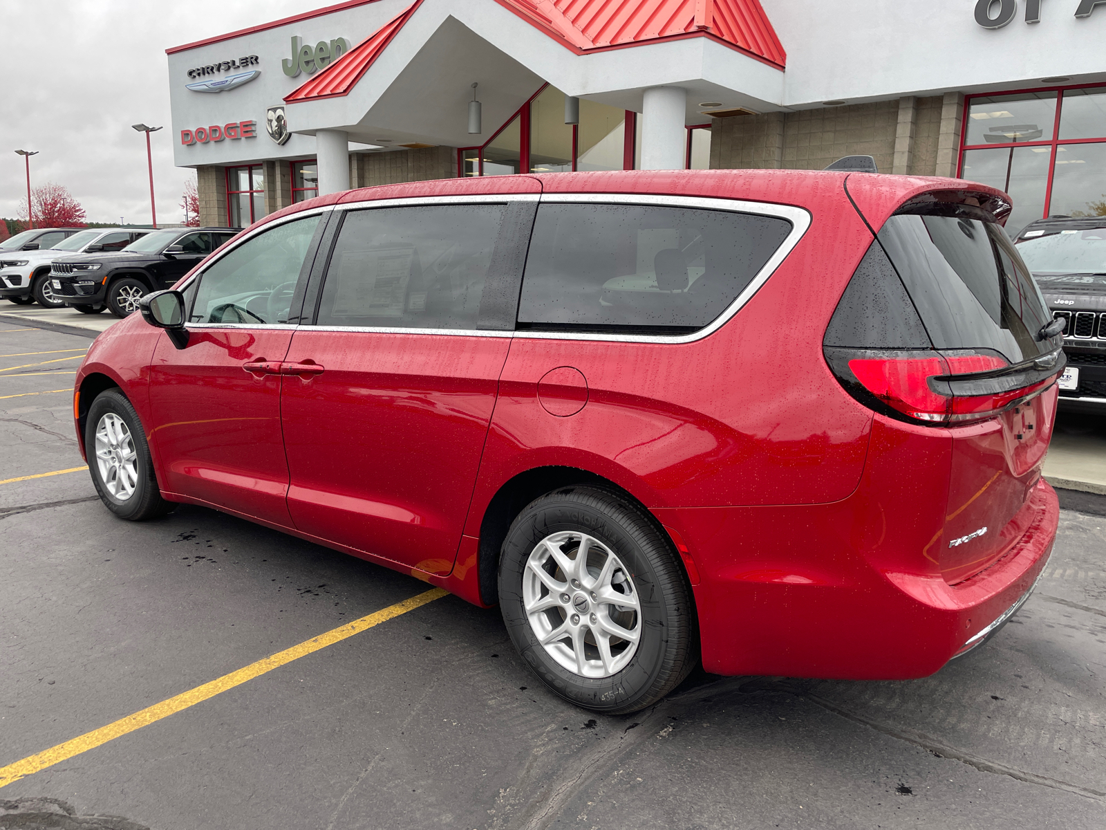 2025 Chrysler Pacifica Select FWD 5