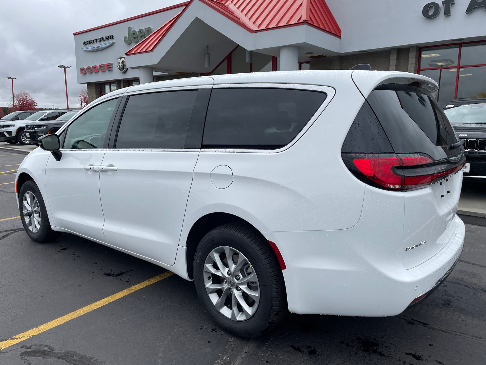 2025 Chrysler Pacifica Select AWD 5