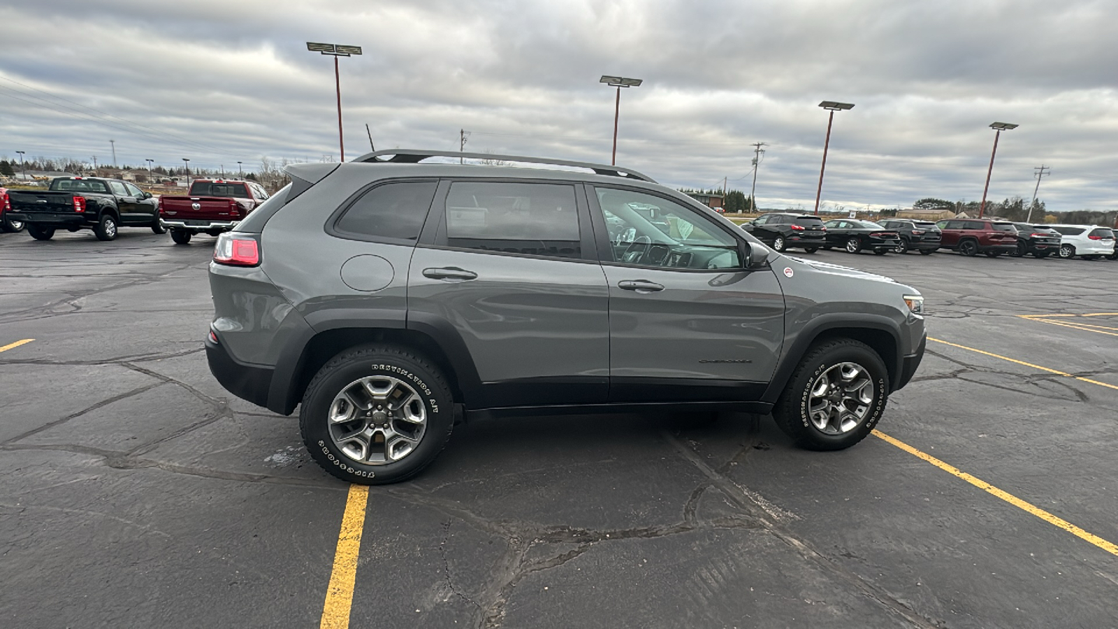 2019 Jeep Cherokee Trailhawk 4x4 9