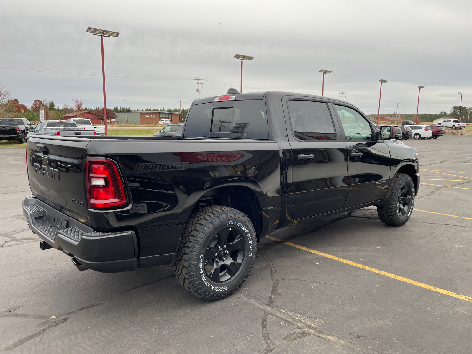 2025 Ram 1500 Warlock Crew 4x4 8