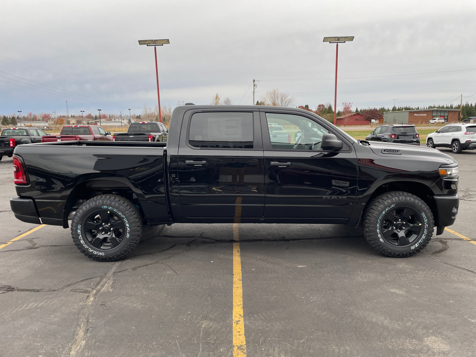 2025 Ram 1500 Warlock Crew 4x4 9