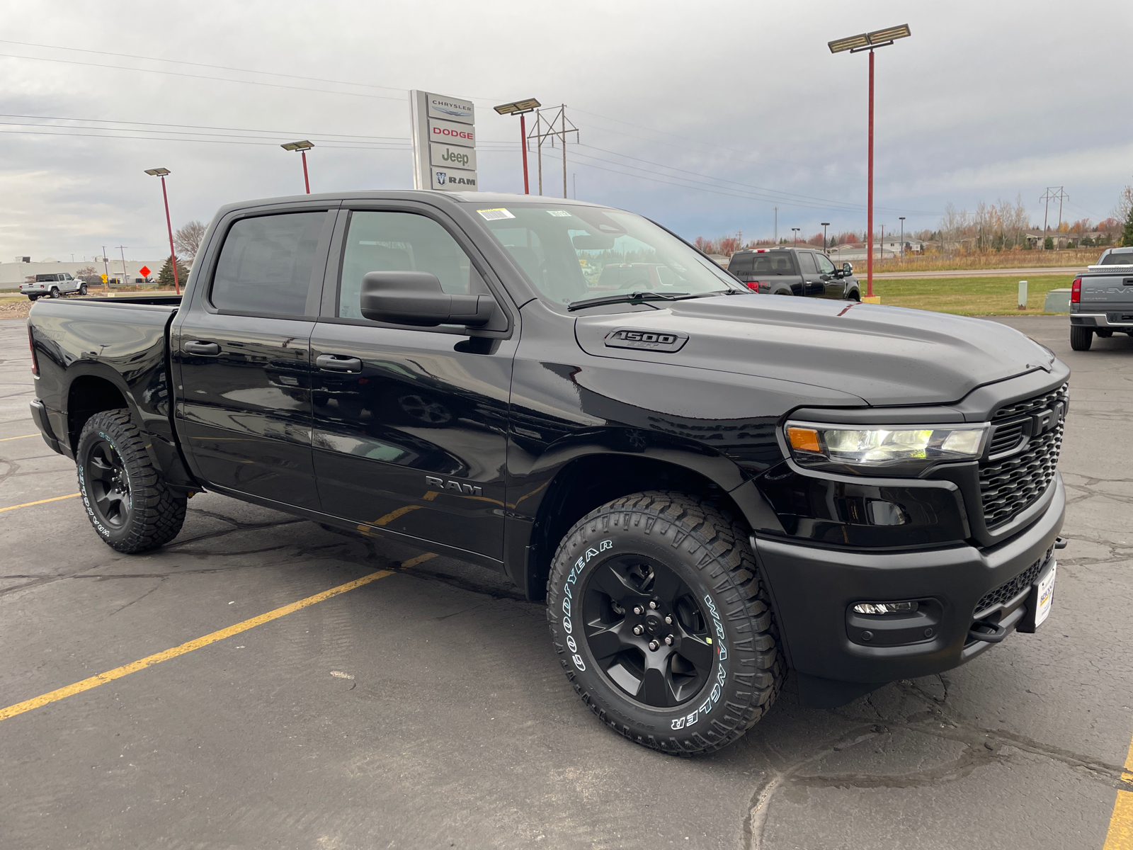 2025 Ram 1500 Warlock Crew 4x4 10