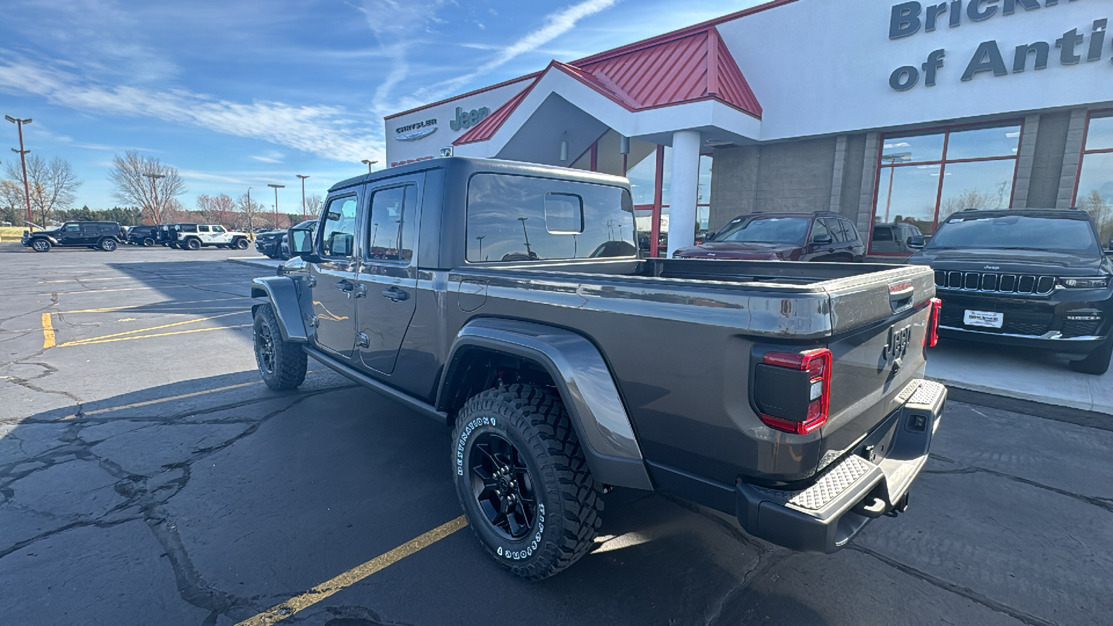 2025 Jeep Gladiator Sport 5