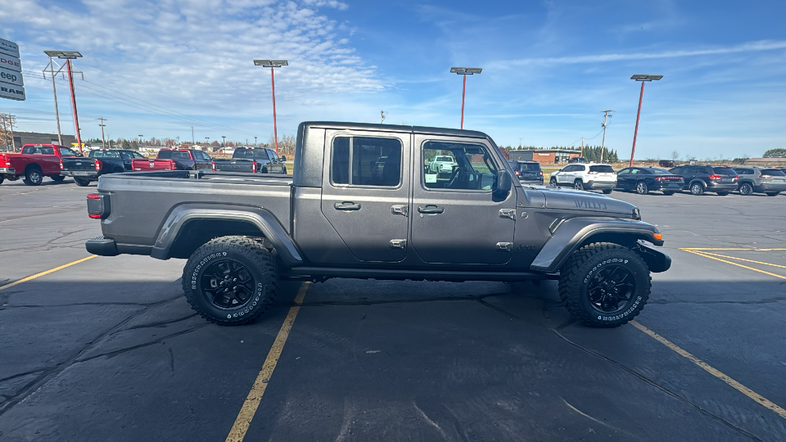 2025 Jeep Gladiator Sport 8