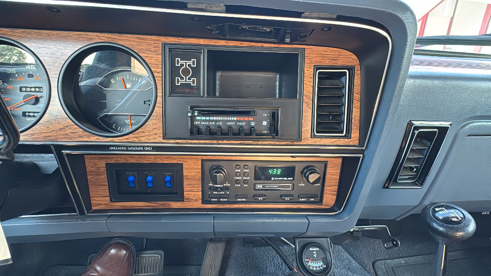 1987 Dodge Ramcharger 150 13