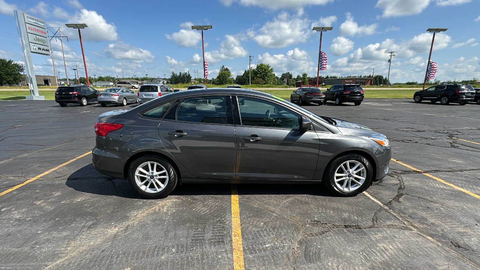 2018 Ford Focus SE 8