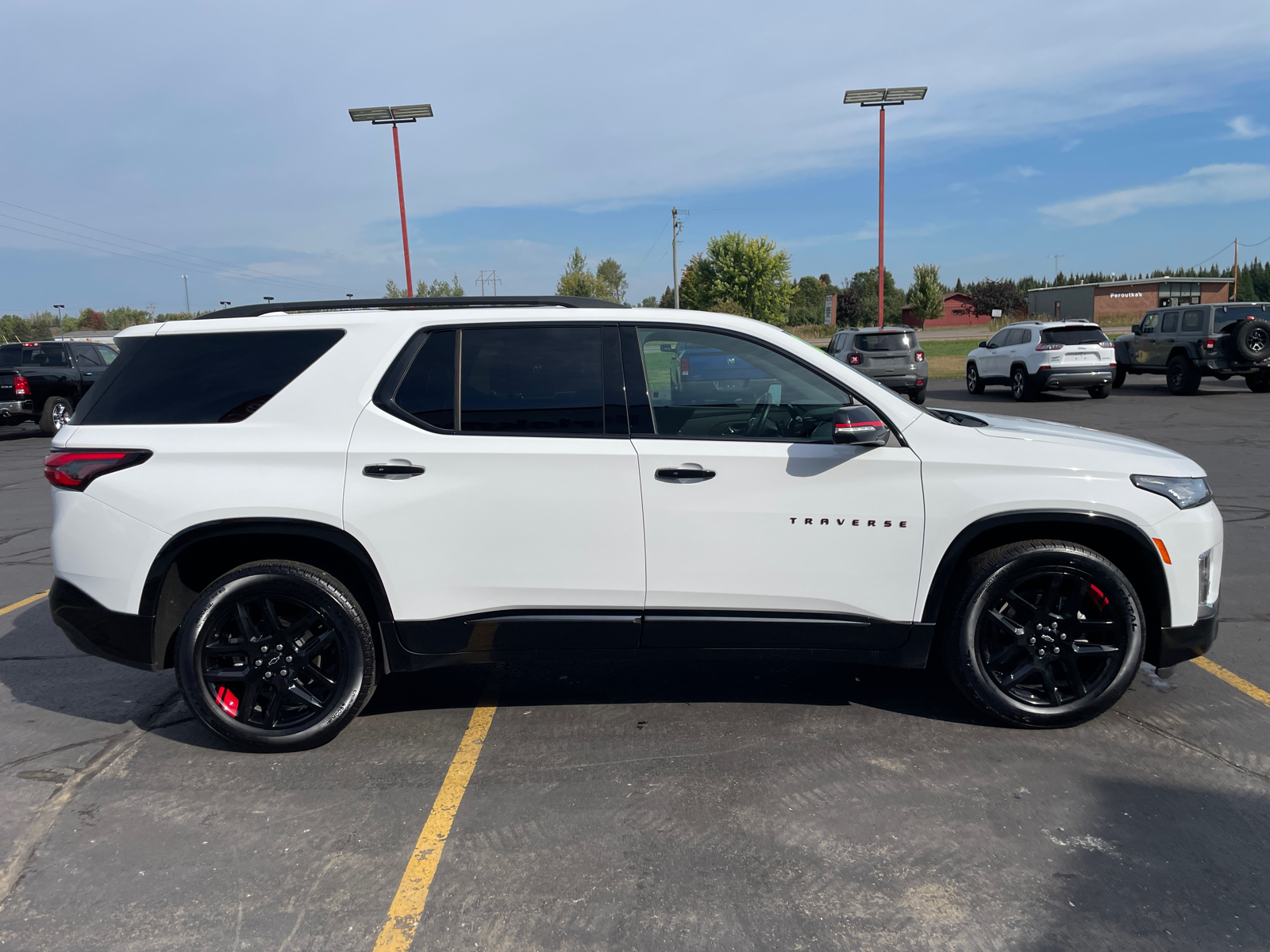 2023 Chevrolet Traverse Premier 9