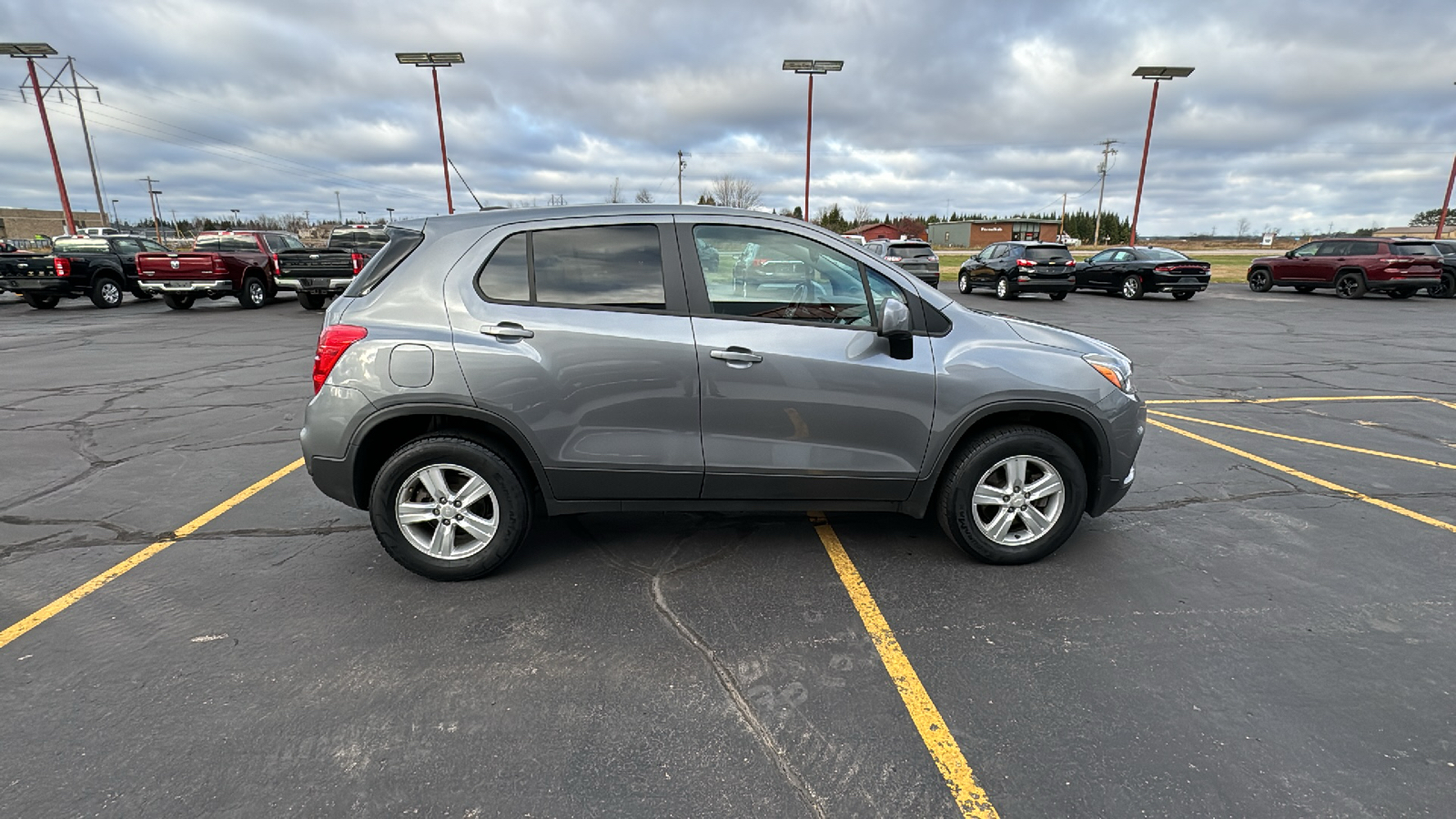 2020 Chevrolet Trax LS AWD 9