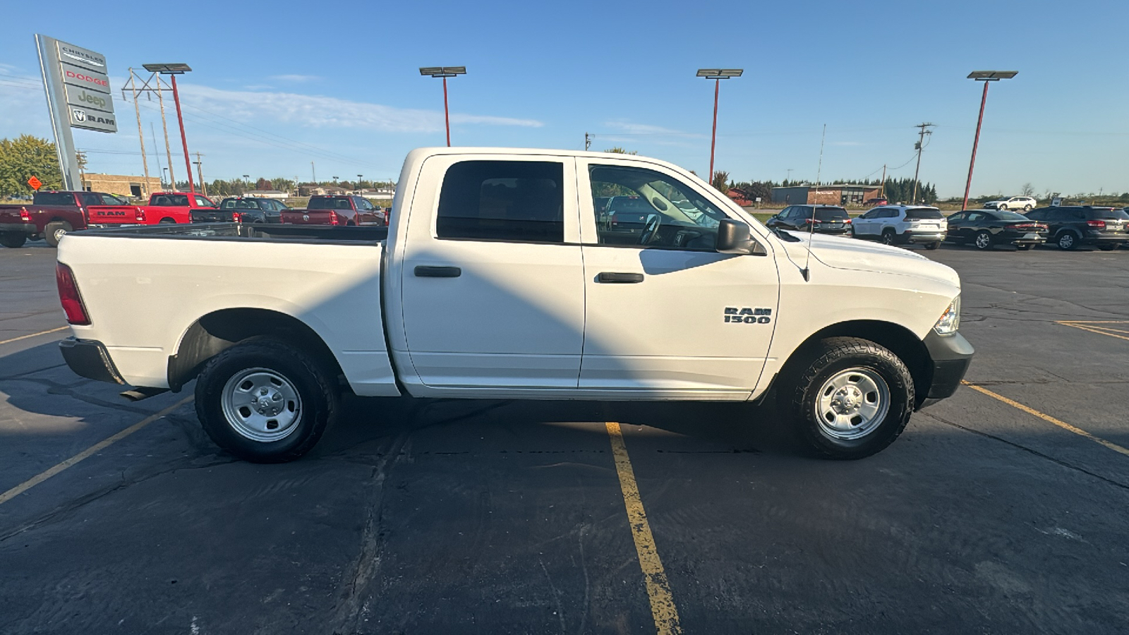 2016 Ram 1500 Tradesman Crew 4x4 V6 9