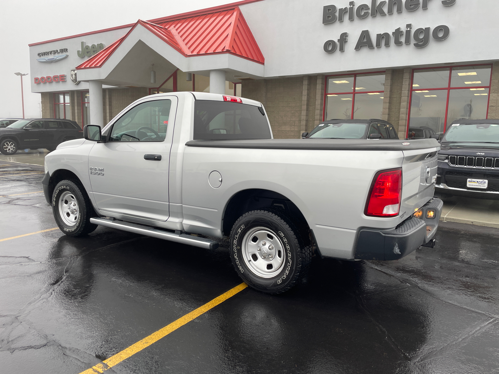 2017 Ram 1500 Tradesman Reg Cab 4x4 V6 5