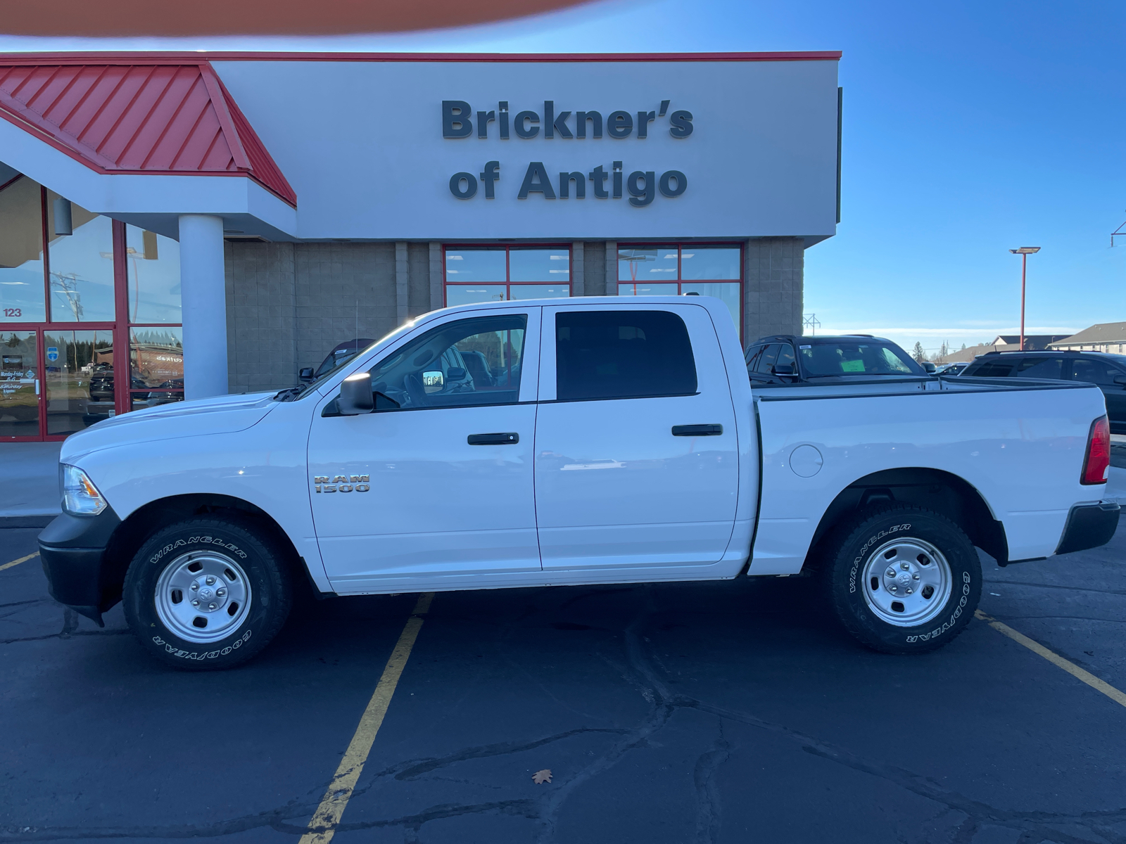 2017 Ram 1500 Tradesman Crew 4x4 V6 4