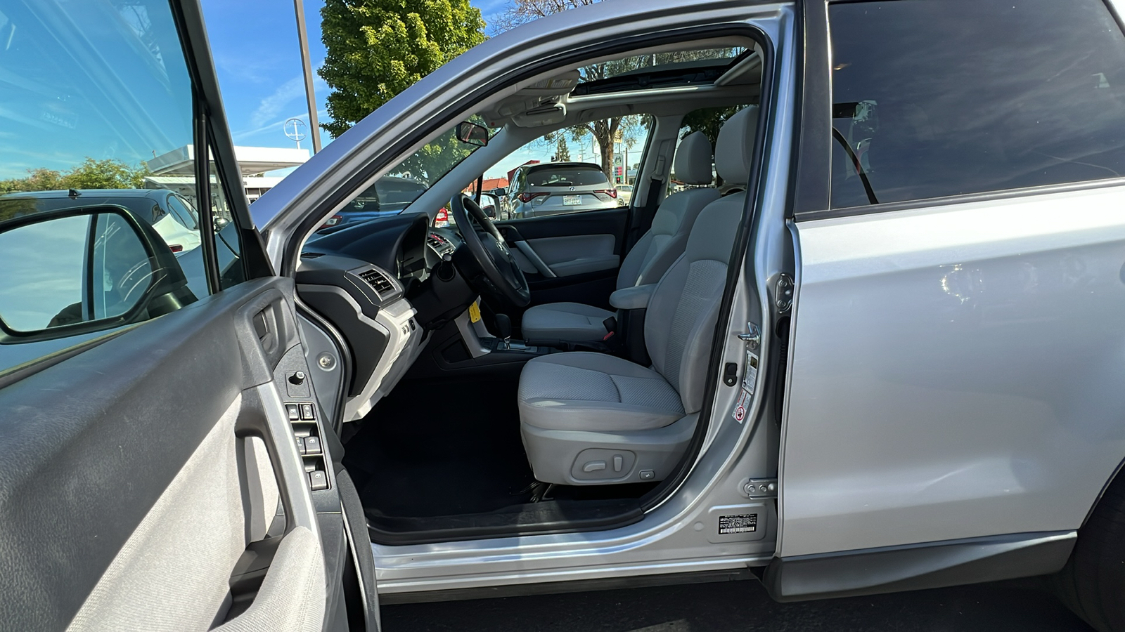 2015 Subaru Forester 2.5i Premium 32