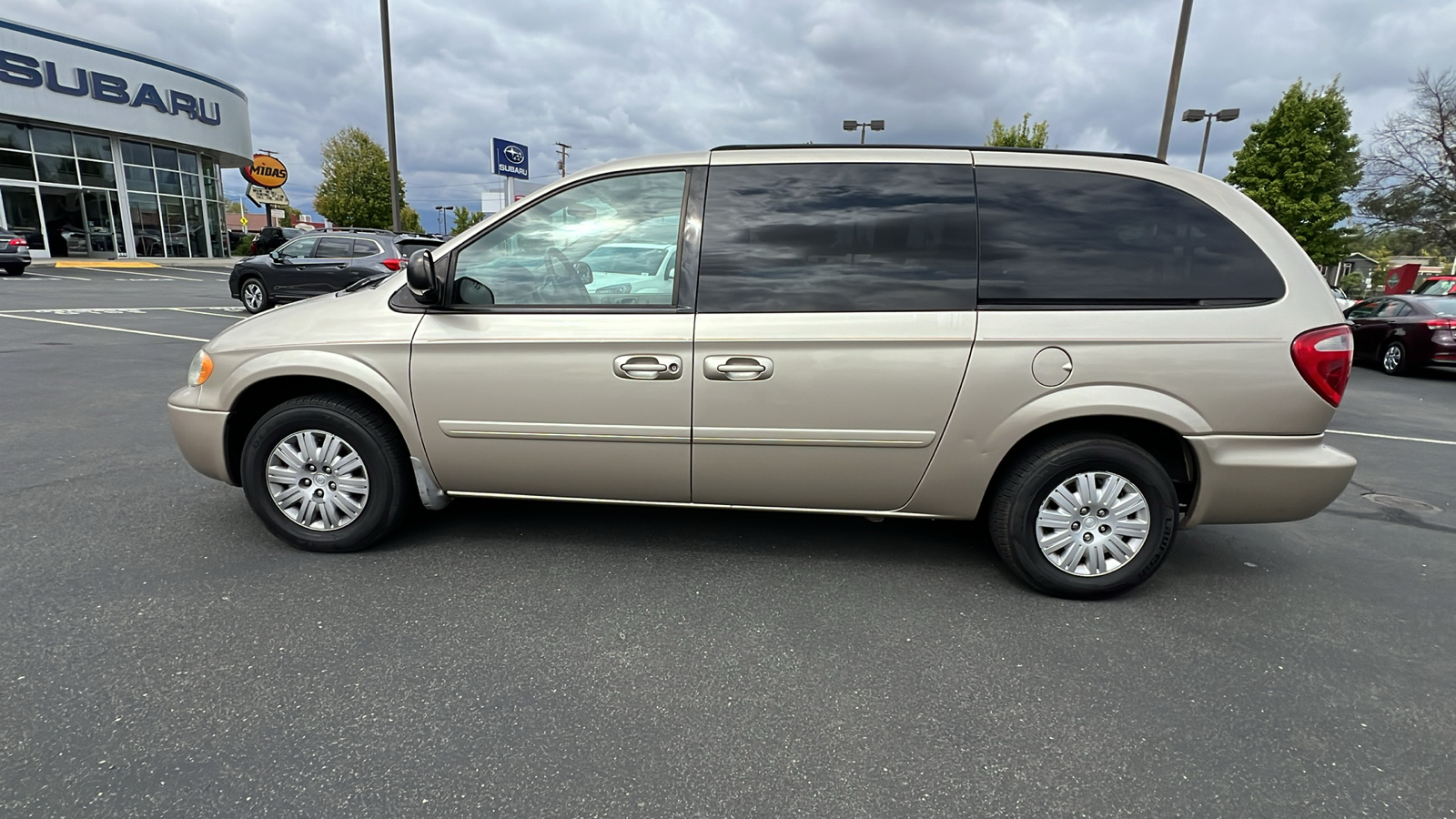 2006 Chrysler Town & Country LX 7