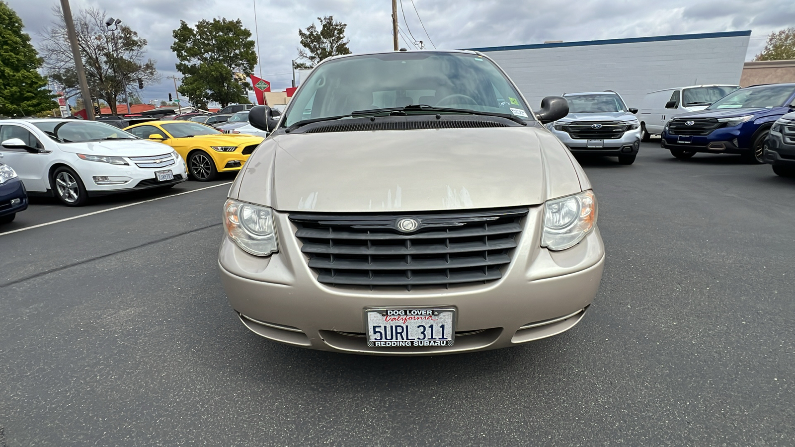 2006 Chrysler Town & Country LX 8