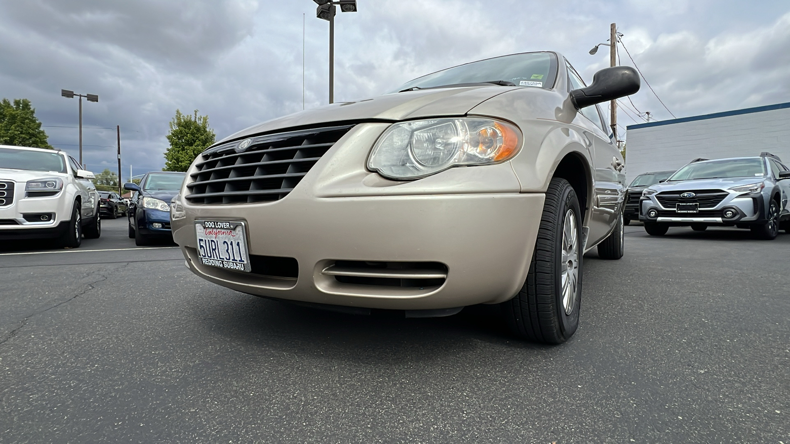 2006 Chrysler Town & Country LX 9