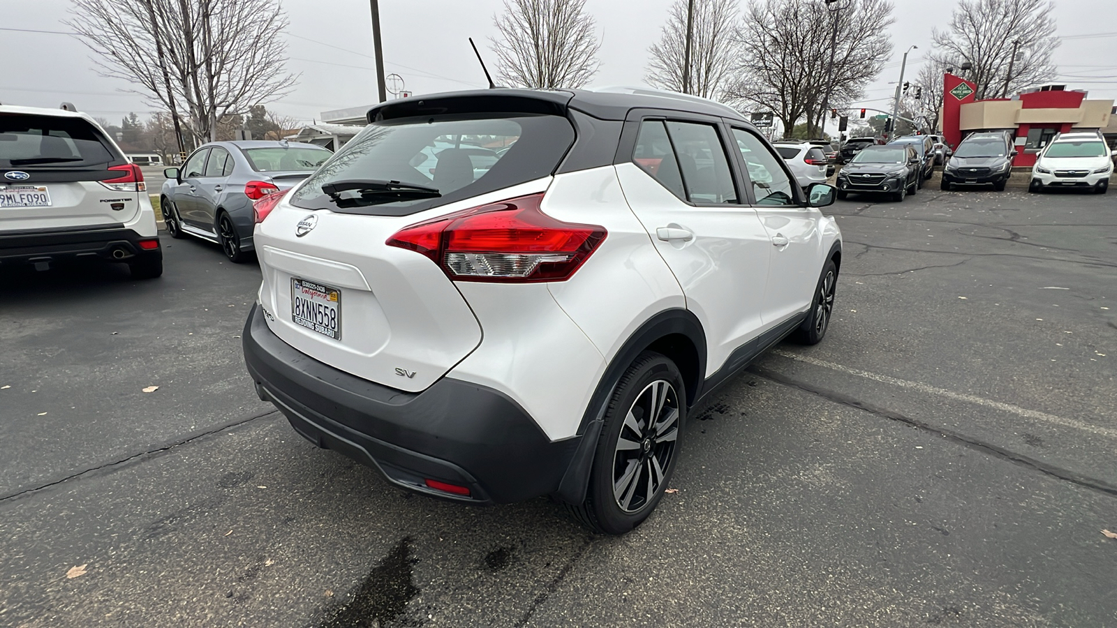 2019 Nissan Kicks SV 4