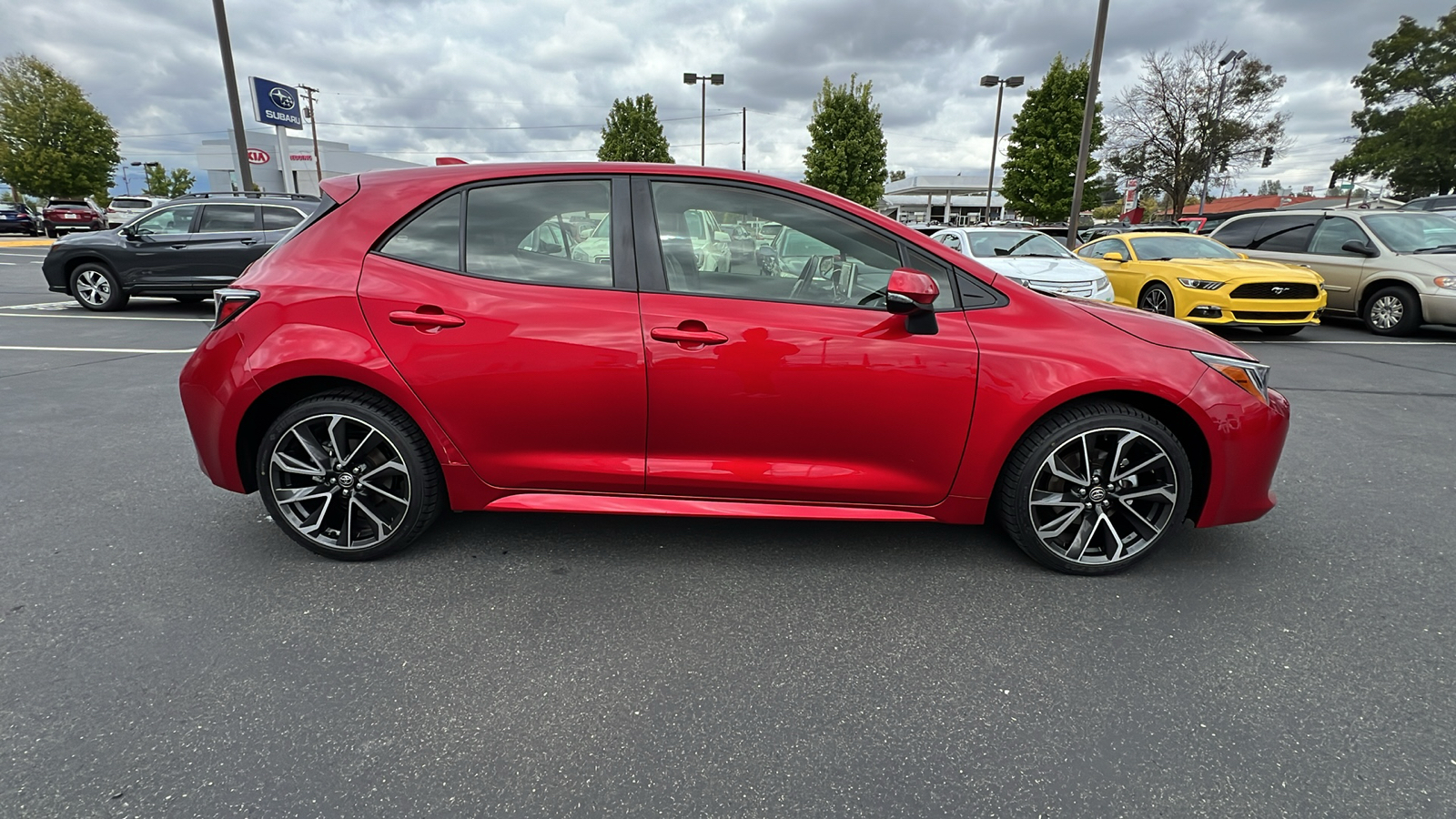 2022 Toyota Corolla Hatchback XSE 3