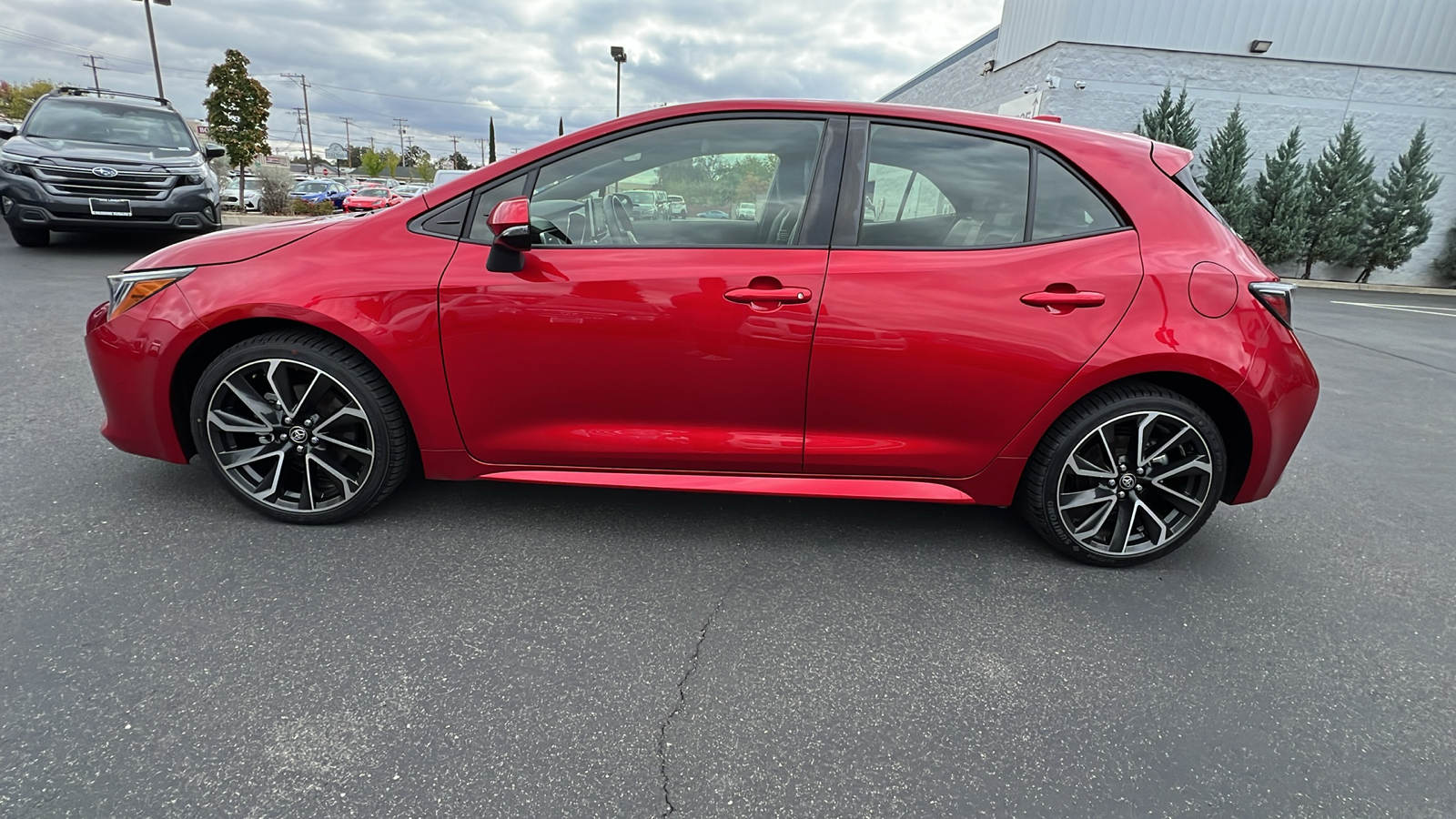 2022 Toyota Corolla Hatchback XSE 8