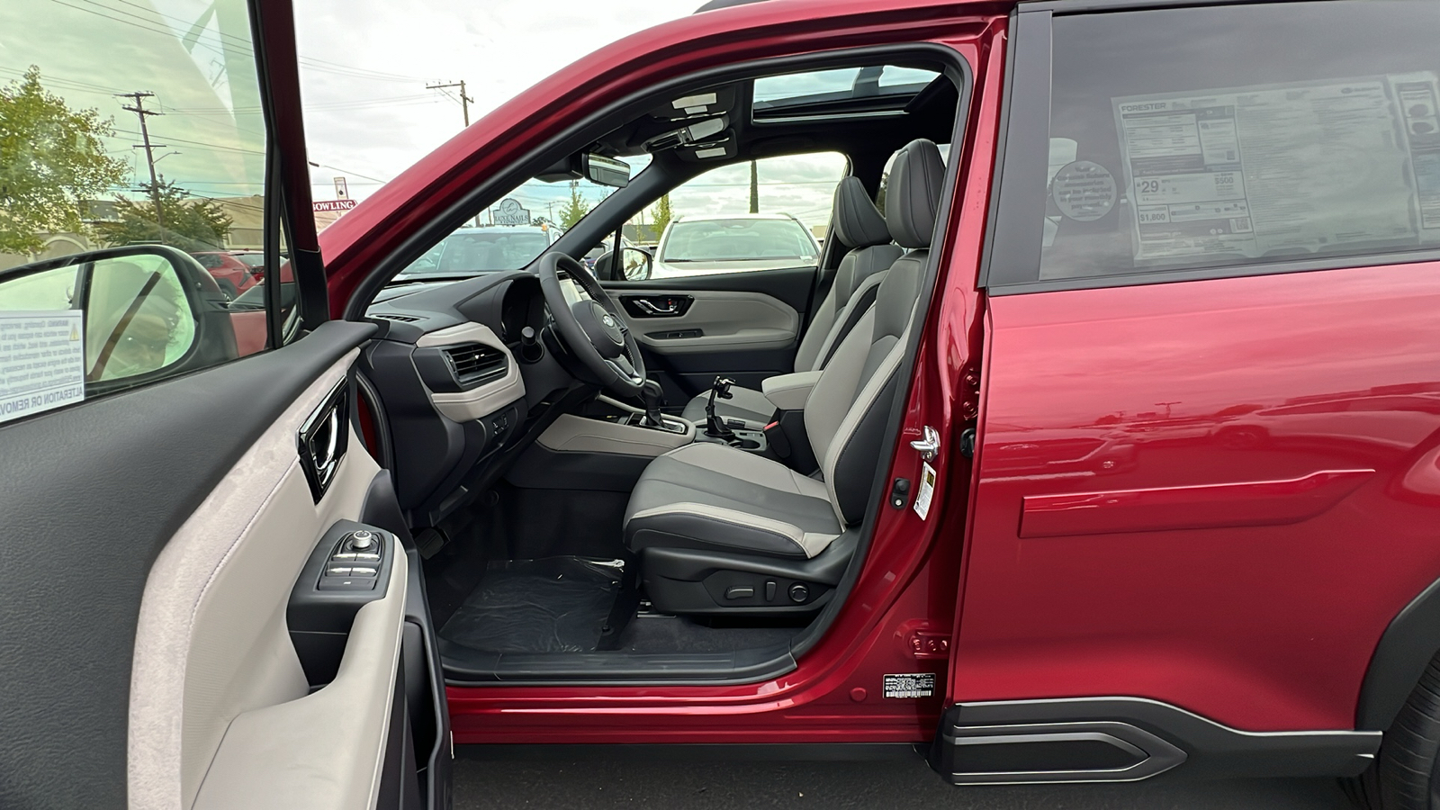 2025 Subaru Forester Limited 32