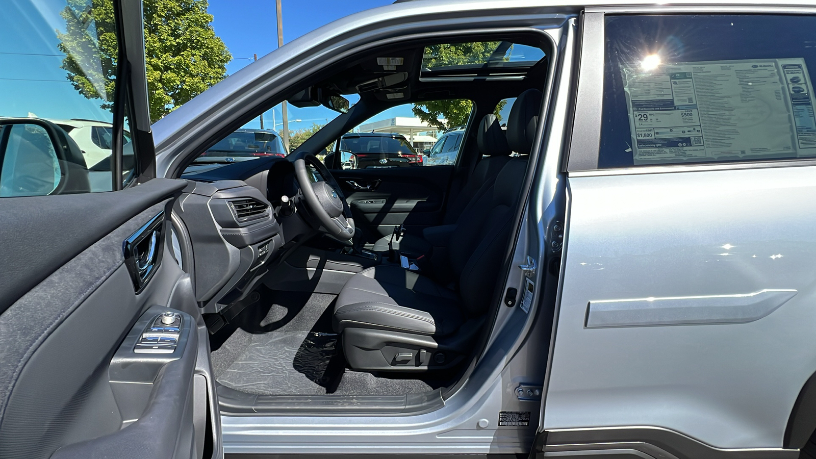 2025 Subaru Forester Limited 32